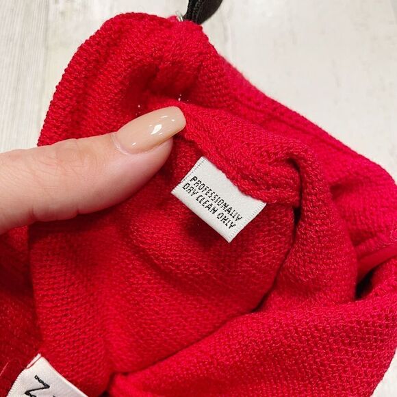 St. John High-Waisted Stretch Pleated Pants - Picture 5 of 5